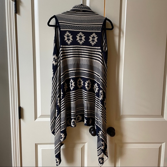 Like New Forever 21 Long Vest Duster in Southwestern pattern - Picture 2 of 6